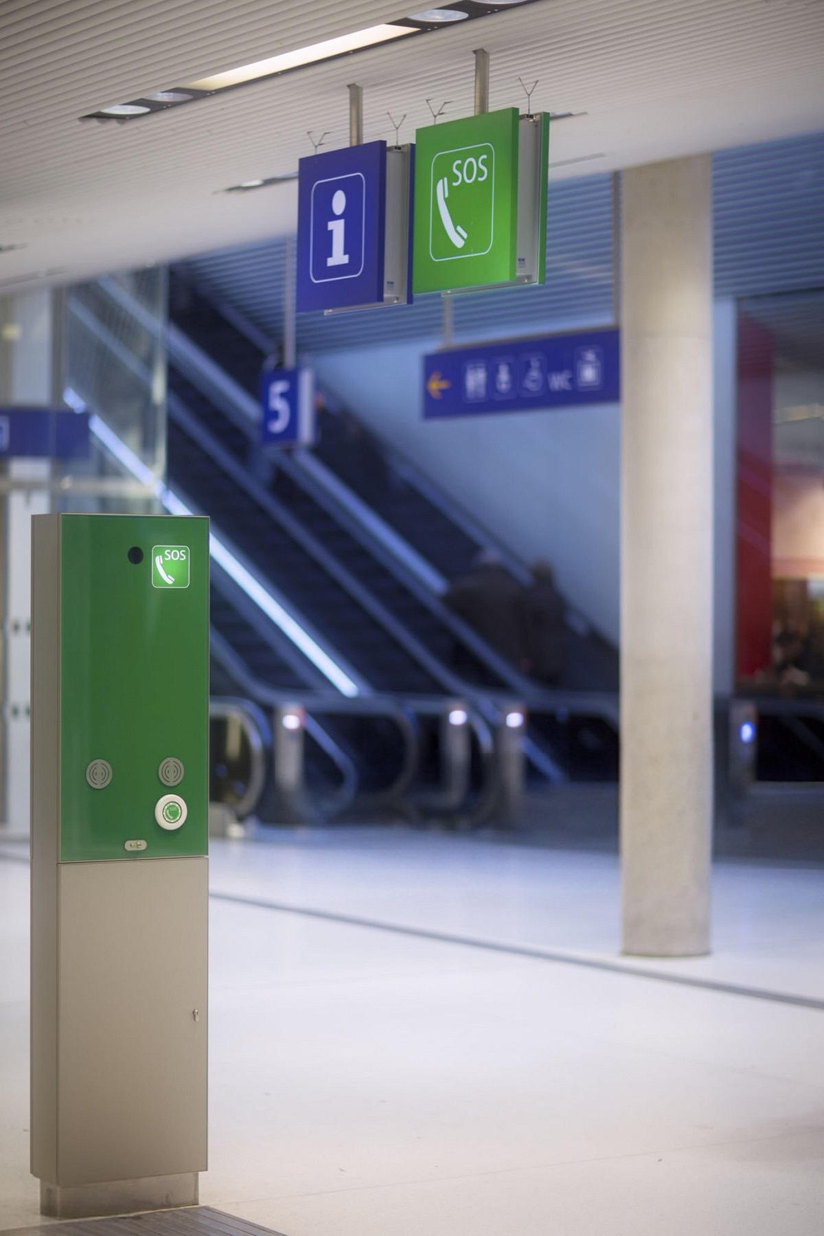 explosion proof telephone use in airport 2.jpg