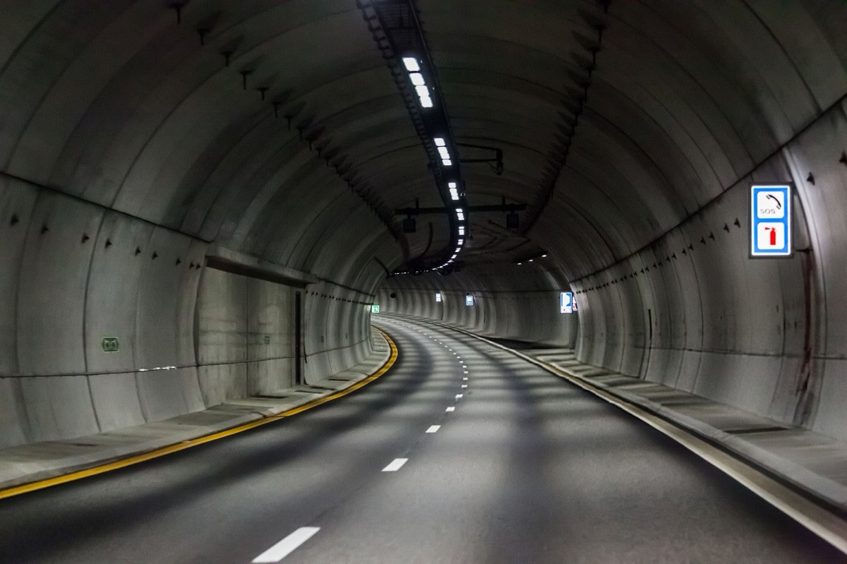 ​Emergency Response Guide for Vehicle Fires in Tunnels